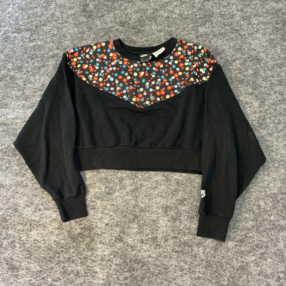 Nike Black and Multicolor Women's Cropped Crew Neck Sweatshirt Size M